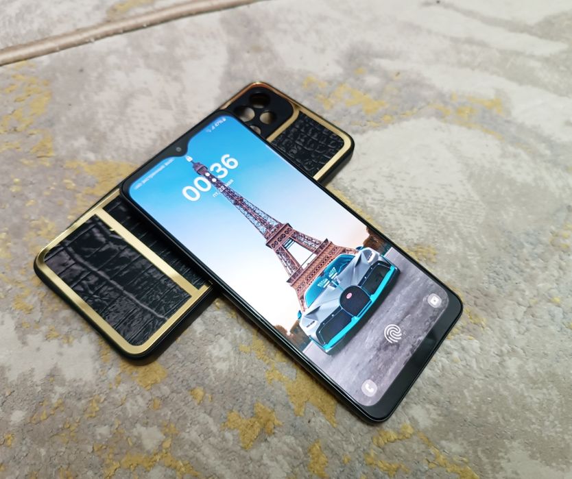 Samsung Galaxy A33 на 128Гб + Чехол.