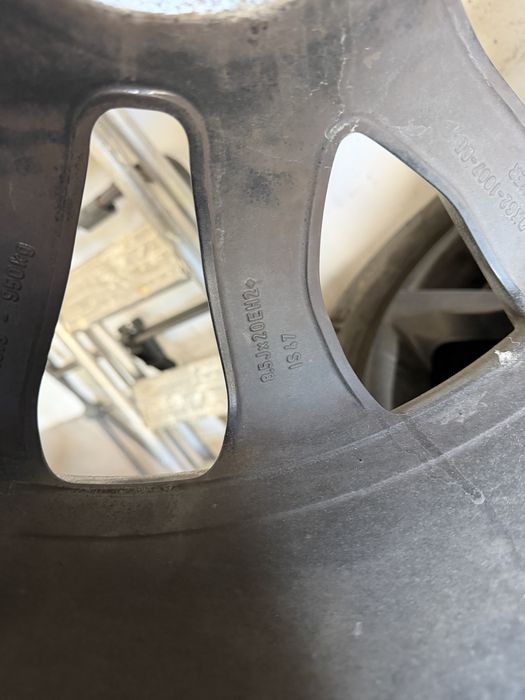 Зимни гуми с джанти 255/55/20 BRIDGESTONE