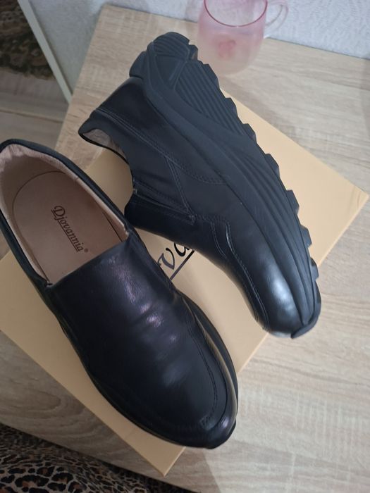 Стильные кожаные лоферы, новые