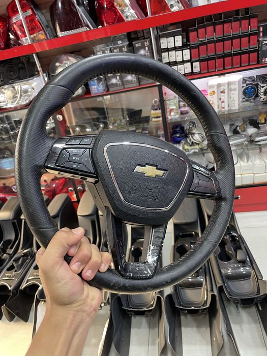 Chevrolet rul holati yaxshi hamma knopkalari ishlidi