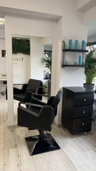 Închirem 2 posturi coafură in salon Timișoara