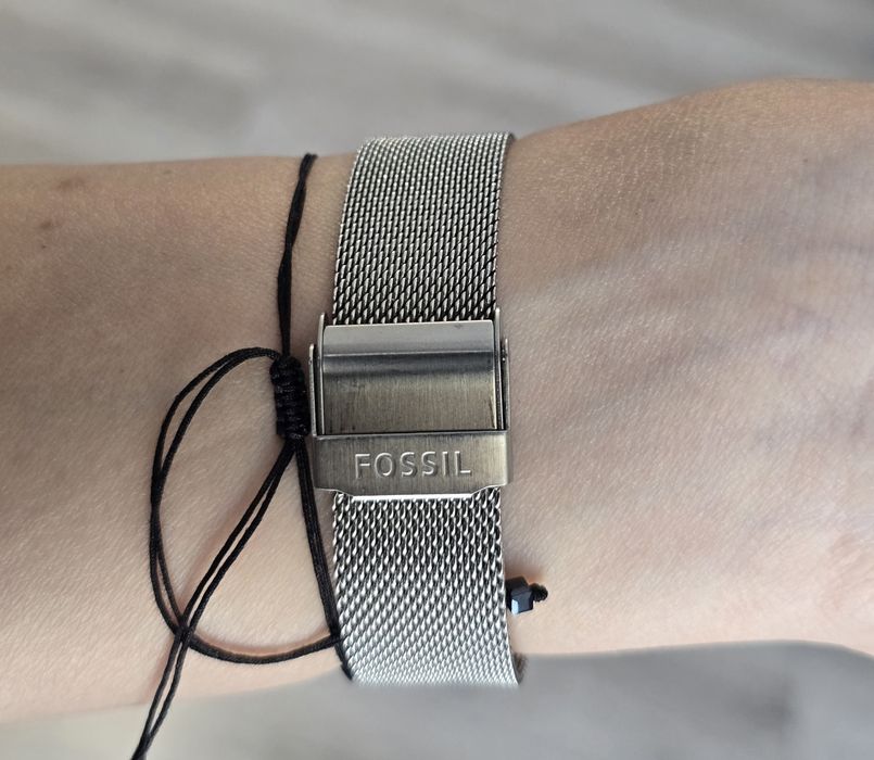 Дамски часовник FOSSIL Carlie ME3176