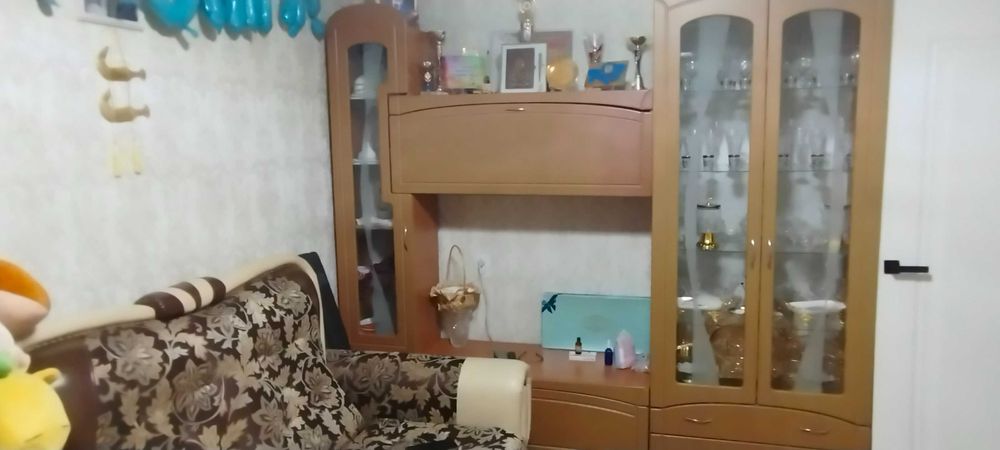 Диваны 3+2 и стенка