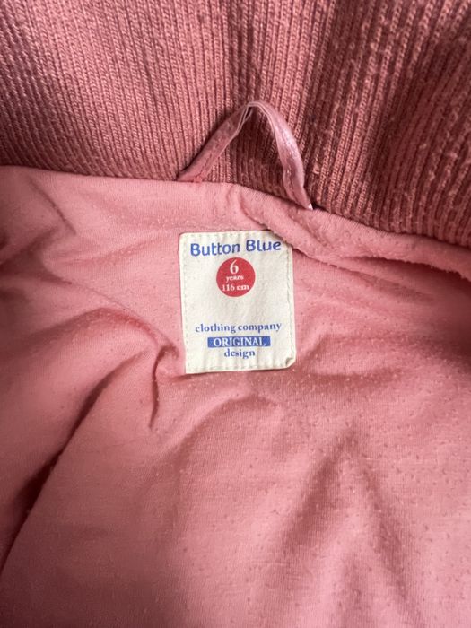 Продам курточки для девочки все за 5000 тг