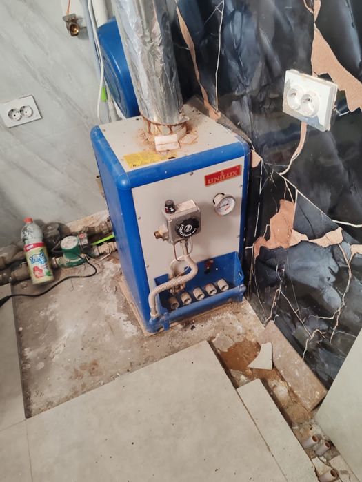Продам  газовый котел