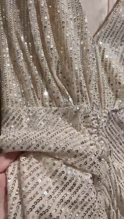 Платье с пайетками. Серебристая