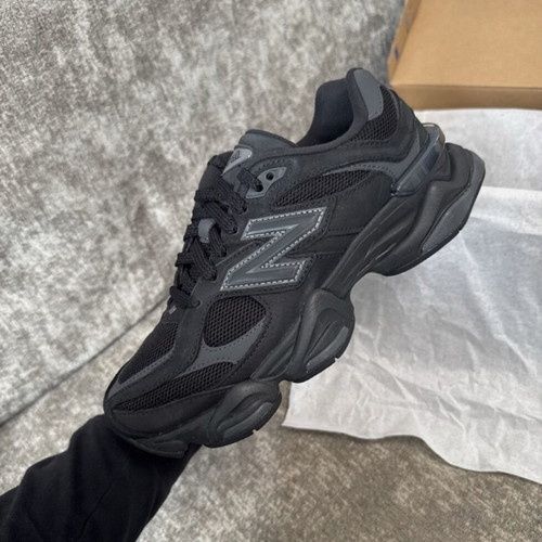 New Balance 9060 Нови Черни Маратонки [36-44 Номер]