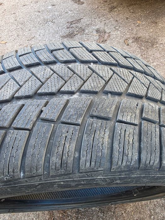 Гуми VREDESTEIN 275 40 19 2бр