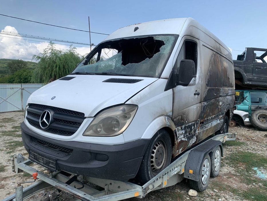 Dezmembrari Dezmembrez Piese piesa Dez Mercedes Srinter 906 2,2 309cdi