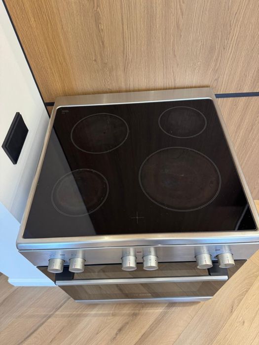 Продам газ плиту BOSCH.