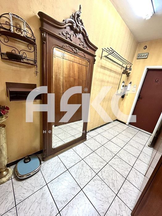 Тристаен обзаведен апартамент в кв. Люлин 6 - на пешеходно разсояние