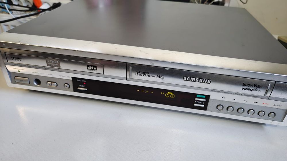 Combo Samsung model SV DVD 1E