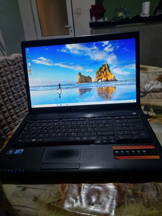 Лаптоп Samsung R720 17.3 инча