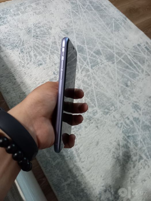 Продам Iphone 11