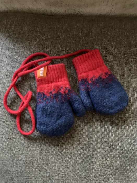 Продам варежки детские зима