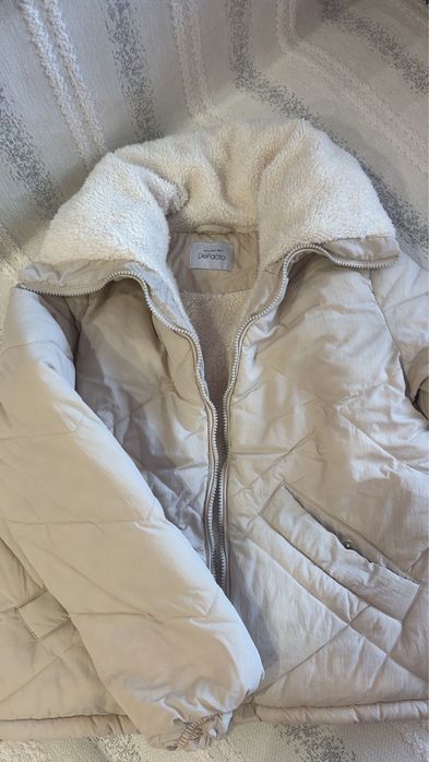 Продаю весенне-осеннию куртку