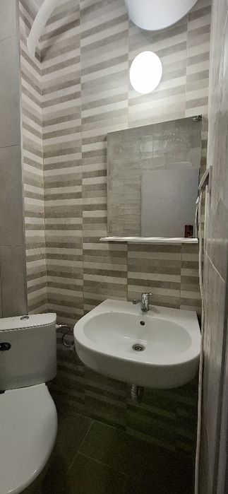 Дава се под наем Многостаен апартамент в Пловдив, Младежки Хълм - 200 кв.м за 816 € - Снимка #8