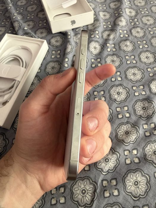 Iphone 16 pro 128 gb чисто нов!
