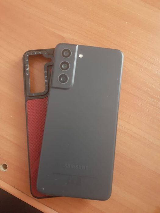 Продам Самсунг S21 FE