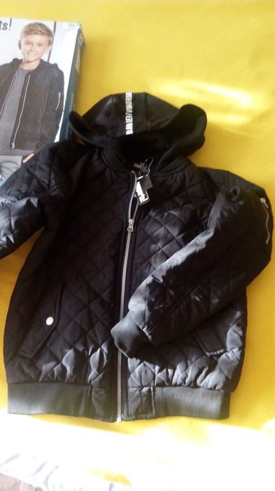 Куртка на подростка (новая)
