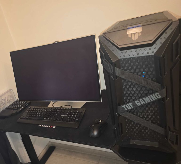 Sistem PC gaming complet