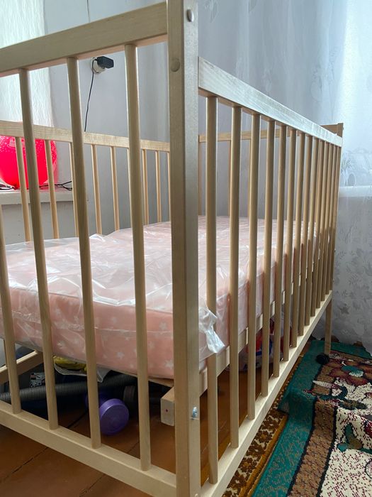 Детская кровать( манеж)