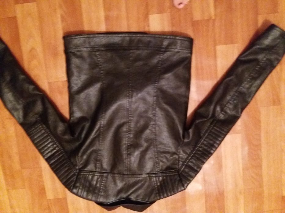 Продам куртку эко кожа