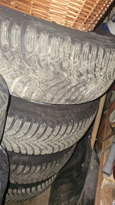 Cauciucuri iarnă plus jante aliaj