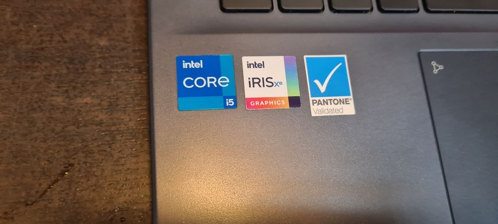 Лаптоп Asus Vivabook Oled