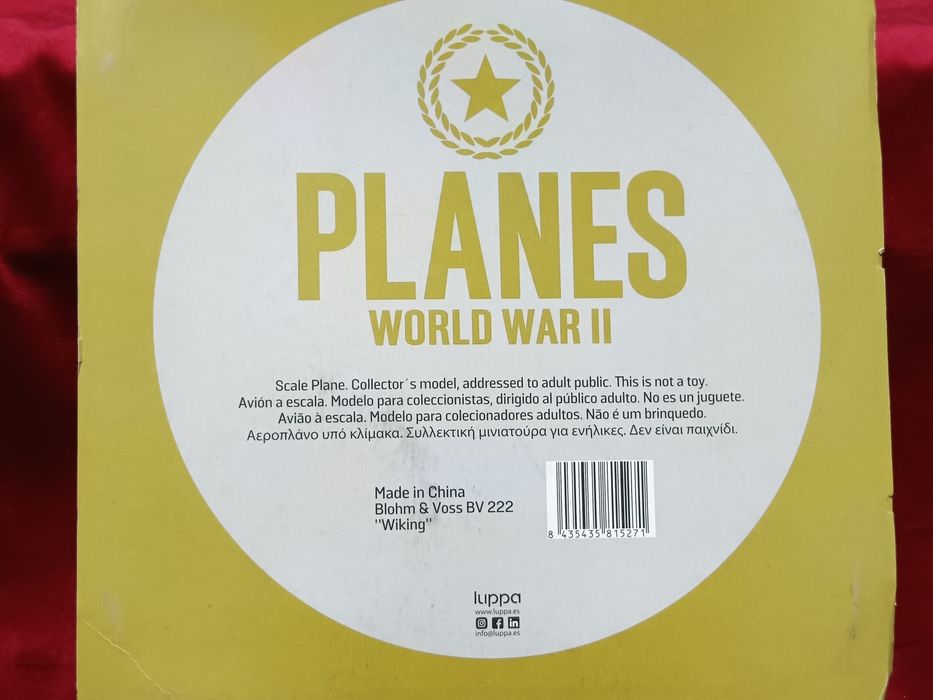 WW2 Machetă avion german 2 modele/ Noi/preț pentru unul !