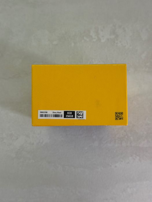 Чисто нов,не отварян мобилен телефон