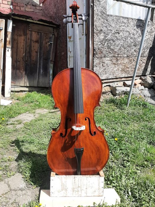 Violoncel 4/4 de vânzare