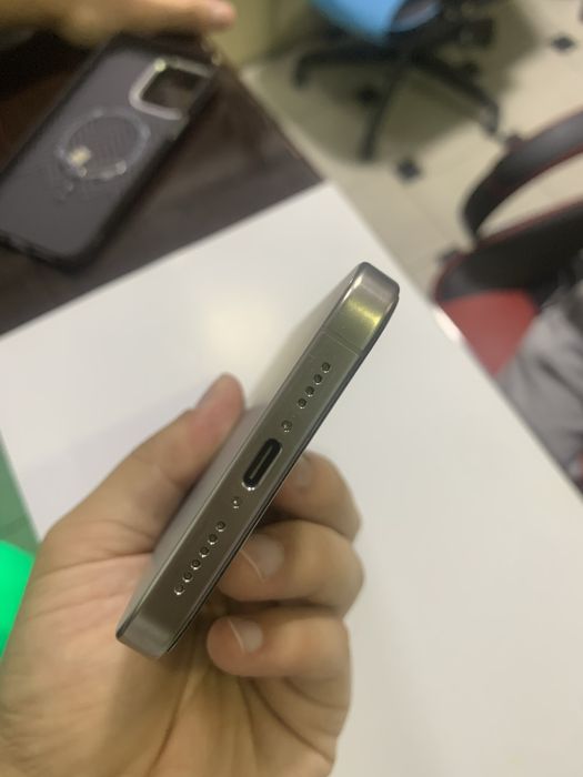 15 pro max 256 natural vna 97% ideal