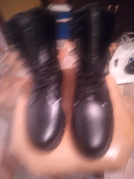 Продам мужские сапоги берцы