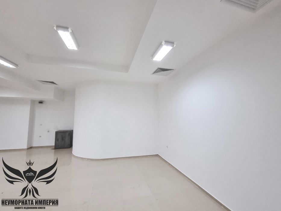 Под наем ново помещение 61кв. в гр.Асеновград топ център