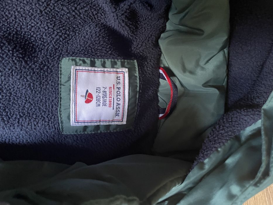 Продавам Яке “Polo”,дънки “Zara” и екип като нови