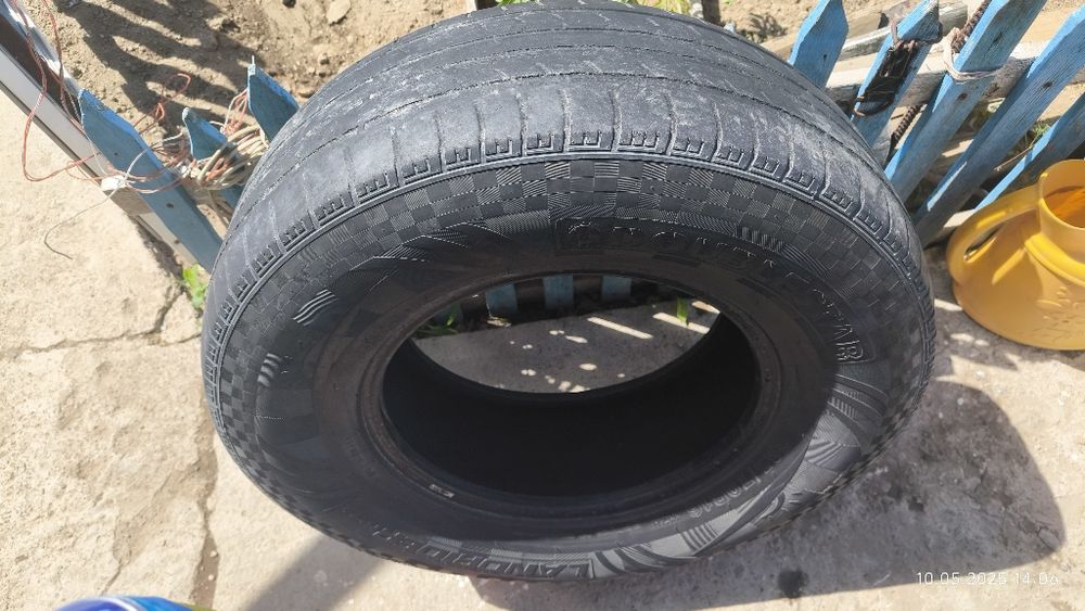 Продам комплект летних шин