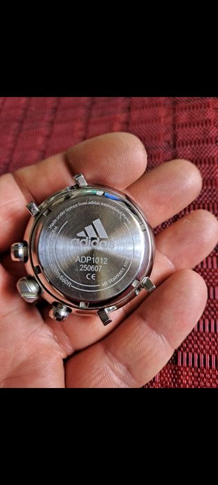 Часовник оригинален  Adidas