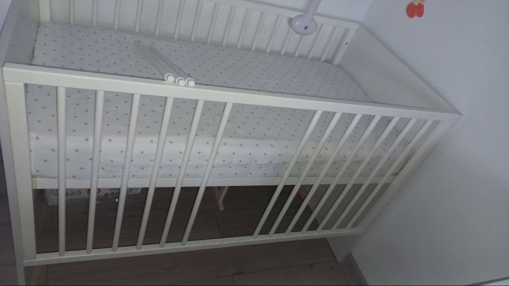 Vând pătuț bebe 120×60 cm