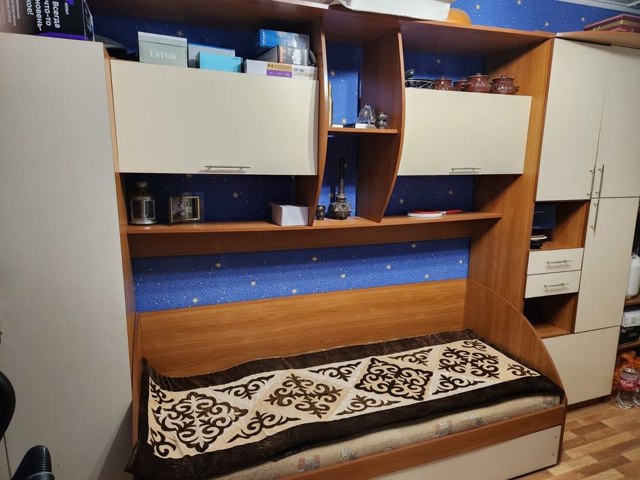 Продам детскую стенку