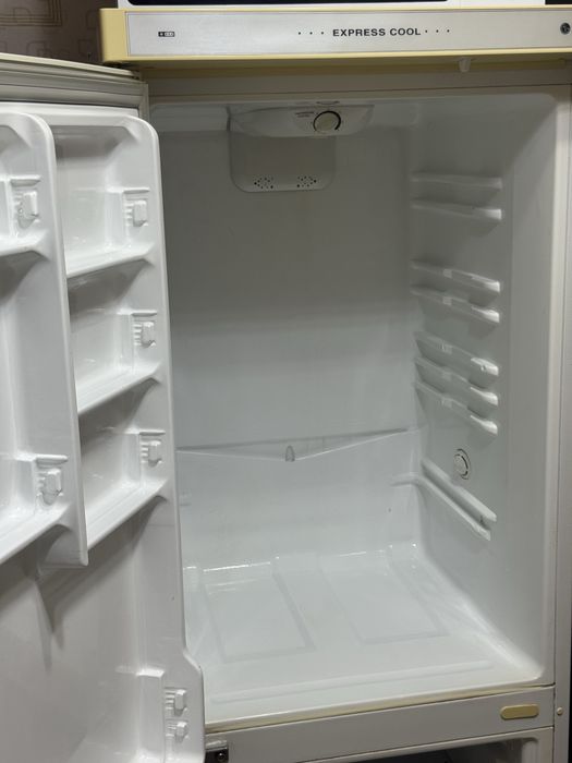 Продам холодильник LG