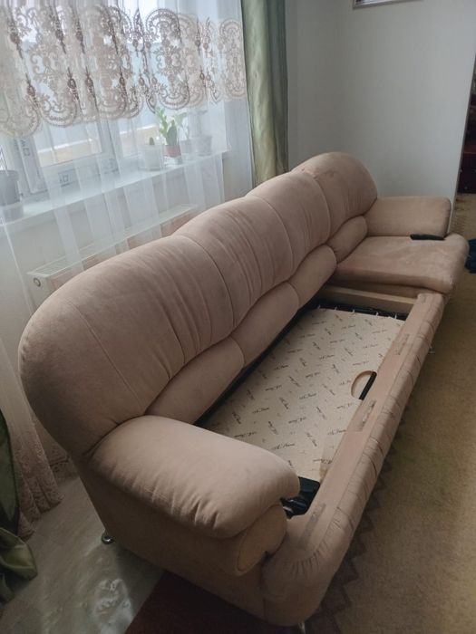 Продаётся большой угловой диван