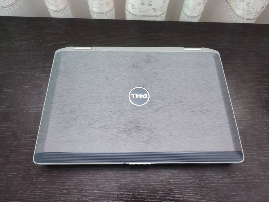 Dell Latitude E6420 i3-2350M 4GB ram 250gb hdd