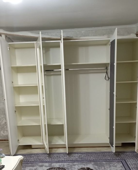 Срочно продам шкаф в отличном состоянии