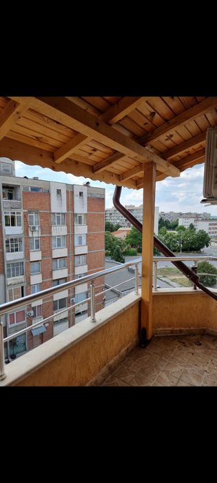 Дава се под наем Тристаен апартамент в Разград, Център - 95 кв.м за 348.84 € - Снимка #19