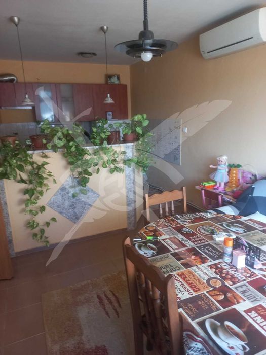 Продава се Къща в Камено - 244 кв.м за 705 €/кв.м - Снимка #2