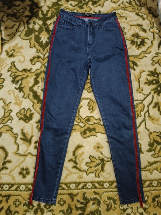Продам Джинсы женские