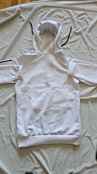 Чисто нов мъжки екип Adidas, черно- бял