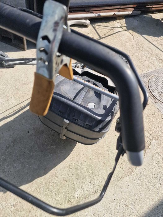 Masina de taiat iarba pe benzina Latime 53cm pe benzina 4CP Trac+COS