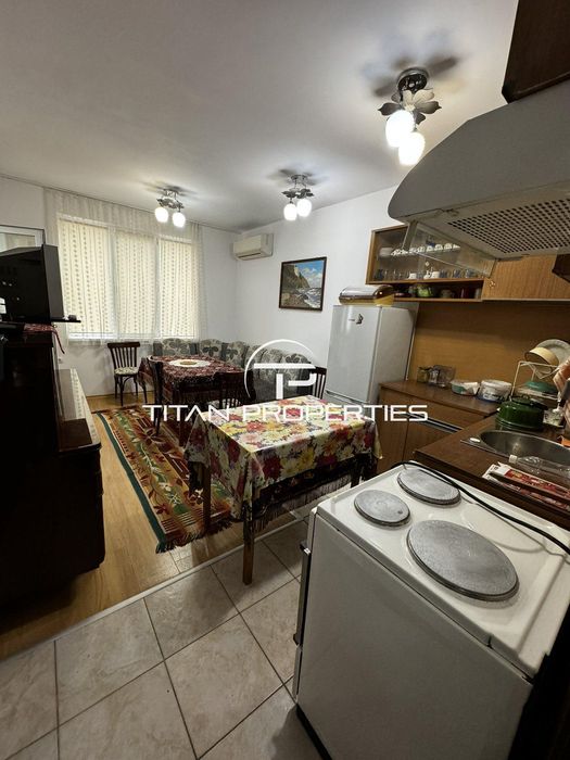 Дава се под наем Тристаен апартамент в Бургас, Център - 90 кв.м за 478.38 € - Снимка #4